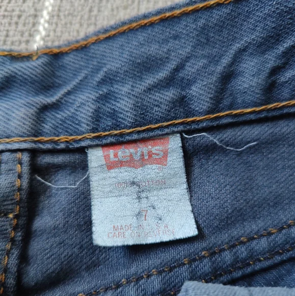 Vtg Levi's High Rise Button Fly Jeans Made in USA - Picture 2 of 8